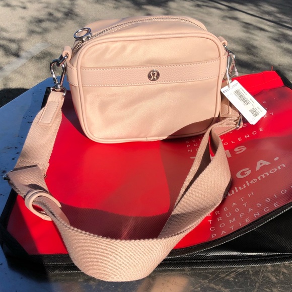 Lululemon Now and Always Crossbody *Mini - Picture 2 of 8